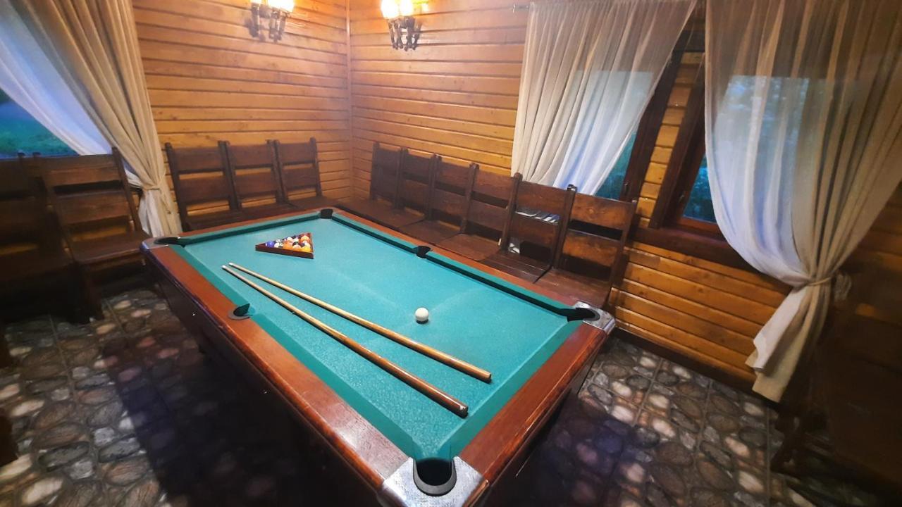 Hotel Lisoviy Zatyshok, Z Vidkrutum Litnim Baseynom Slavske Exterior foto