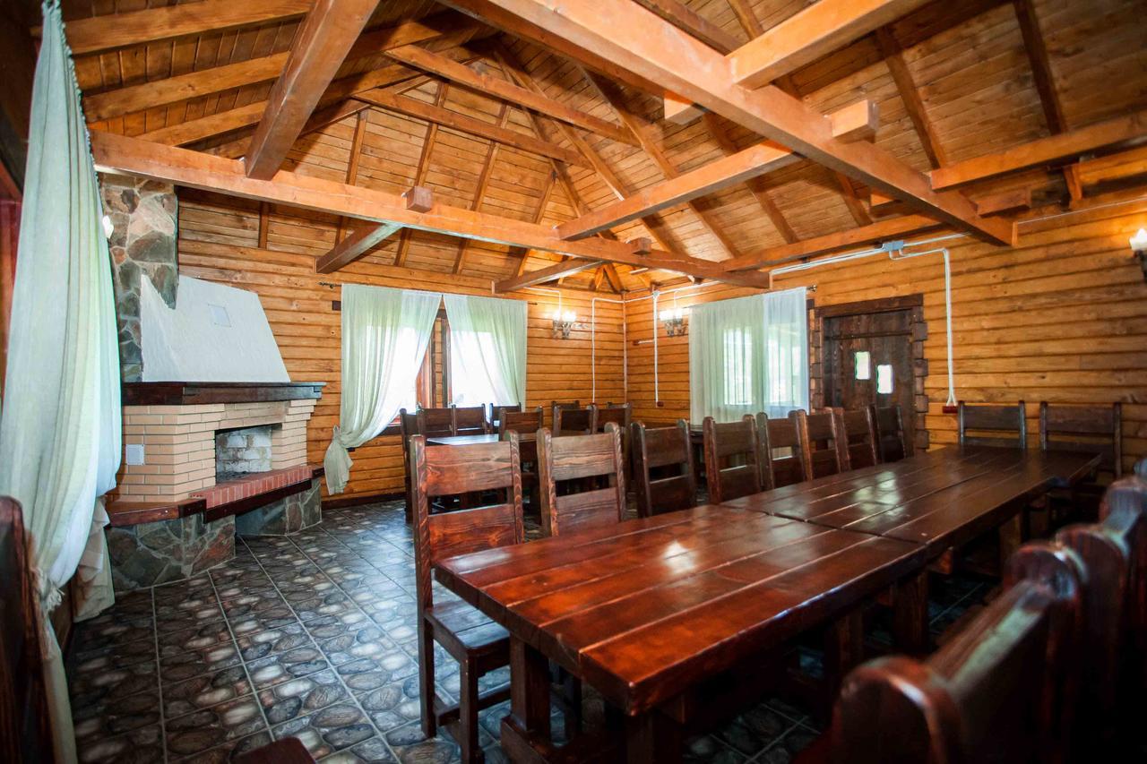 Hotel Lisoviy Zatyshok, Z Vidkrutum Litnim Baseynom Slavske Exterior foto