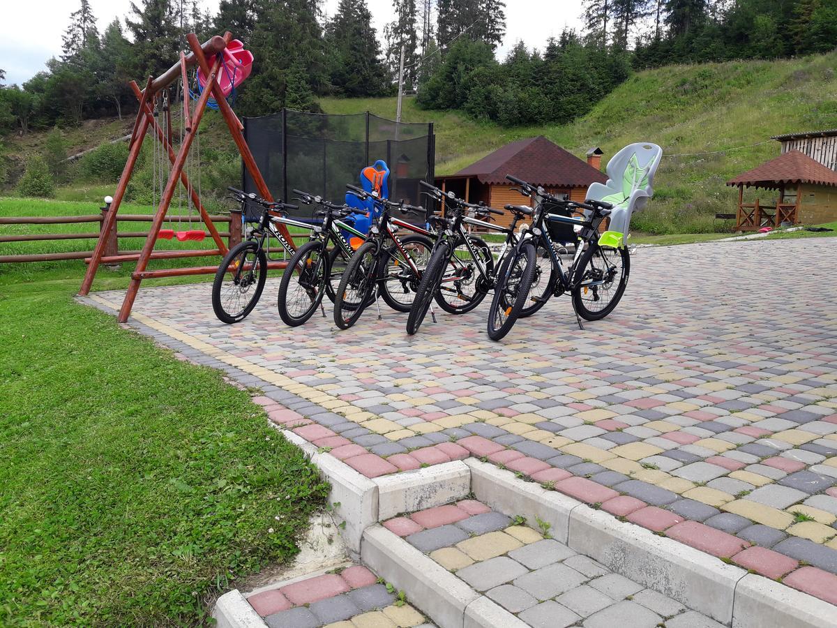 Hotel Lisoviy Zatyshok, Z Vidkrutum Litnim Baseynom Slavske Exterior foto